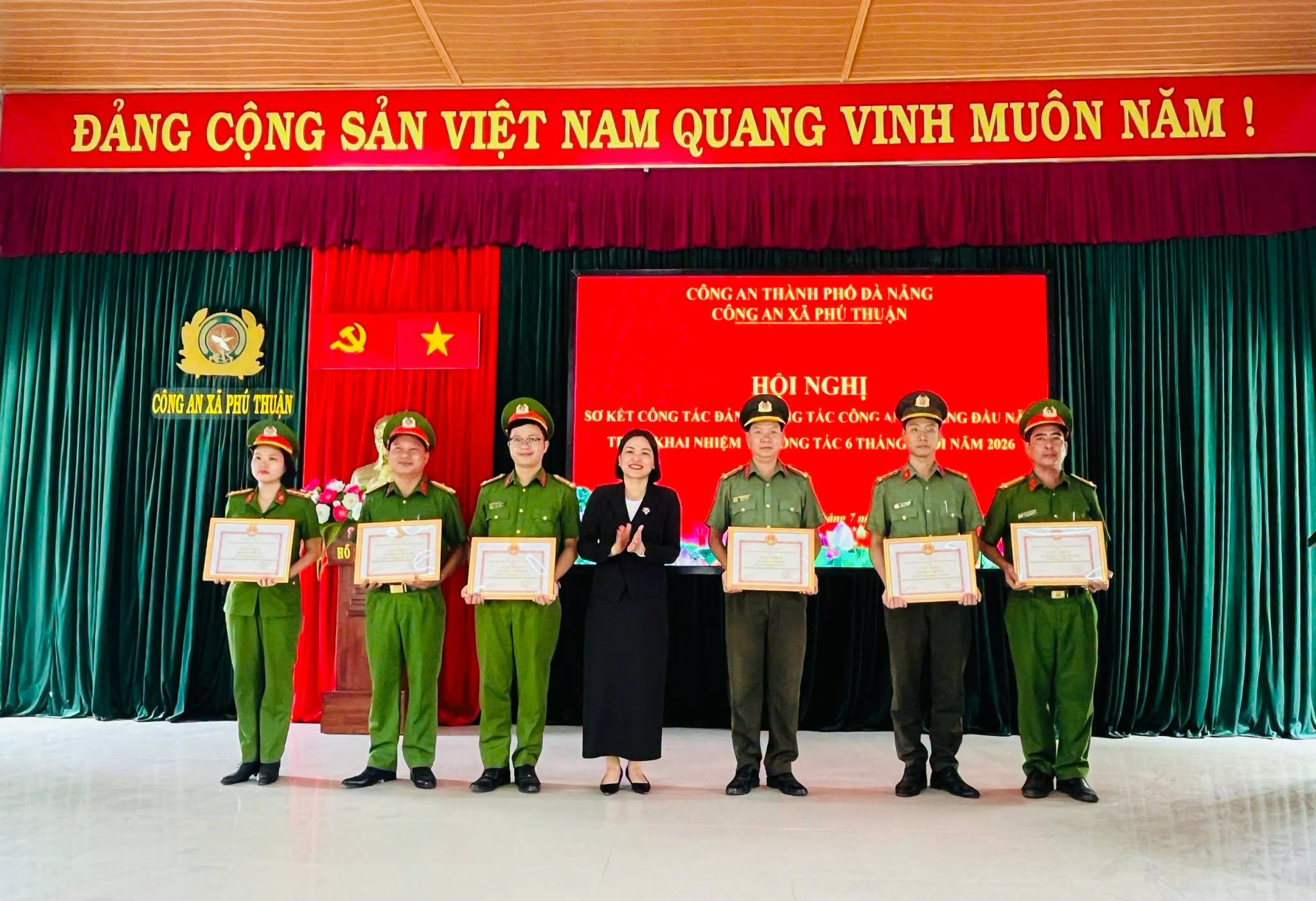 anh tin bai